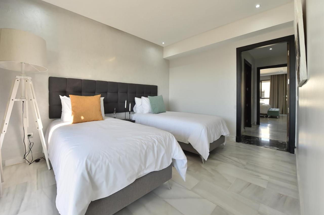 Le Yacht Suites Hotel Casablanca Exterior photo