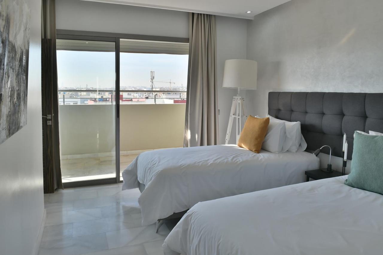 Le Yacht Suites Hotel Casablanca Exterior photo