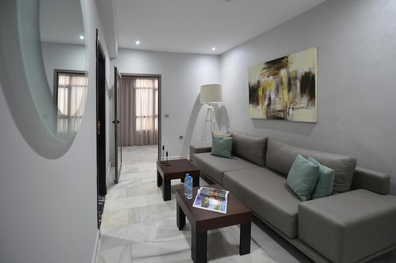 Le Yacht Suites Hotel Casablanca Exterior photo
